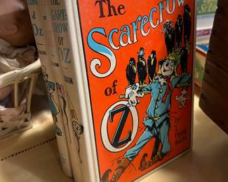 COLLECTION OF VINTAGE WIZARD OF OZ BOOKS