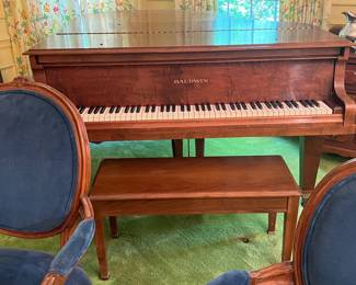 BALDWIN BABY GRAND