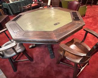 SPECTACULAR ROMWEBER POKER TABLE WITH HIDDEN/REVERSIBLE POKER CHIP RACKS