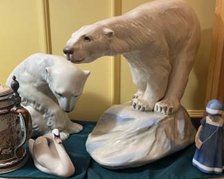 FINE CHINA POLAR BEAR FIGURINES