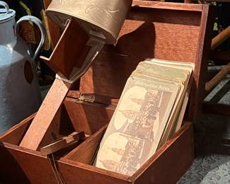 ANTIQUE STEREO VIEWER AND CARDS
