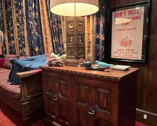 ROMWEBER CHEST AND LAMP