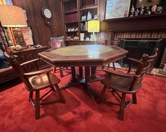 SPECTACULAR ROMWEBER POKER TABLE WITH HIDDEN/REVERSIBLE POKER CHIP RACKS