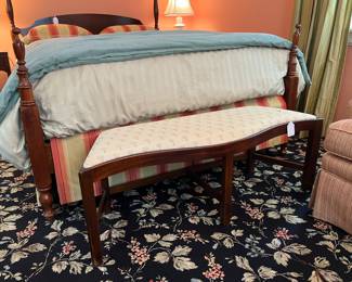 Footboard bench