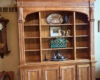 Ethan Allen Hutch/Bookcase