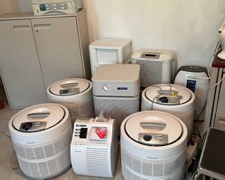 Selection of air purifiers and dehumidifiers