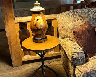 Pair of pheasant motif decorator lamps