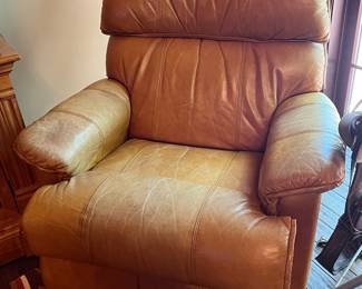 LEATHER RECLINERS WITH PATINA