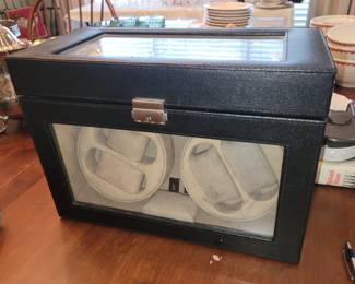 Watch winder