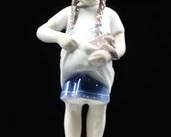 VINTAGE BING & GRONDAHL FIGURINE