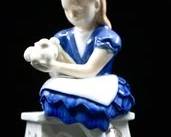 VINTAGE BING & GRONDAHL FIGURINE