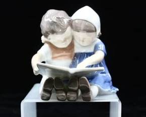 VINTAGE BING & GRONDAHL FIGURINE