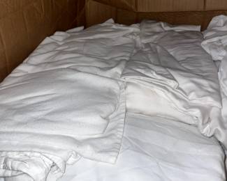 Luxurious linens- high quality fabric, sheet count 