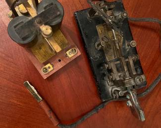 Vintage Vibroplex  Standard Lightning Bug Telegraph Key & Sounder Board (receiver)