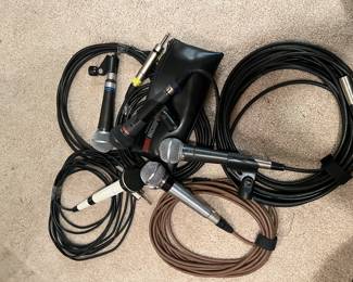 Microphone with cords - Shure, Peavy, Shute Unisphere I