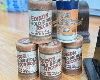 Thomas Edison 1907 Standard Phonograph Model C & Wax Cylinders. Photo 3 of 3.