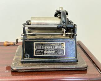 Thomas Edison 1907 Standard Phonograph Model C & Wax Cylinders. Photo 1 of 3.