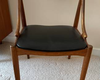 Mid-Century Desk Chair. Photo 1 of 2.
