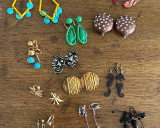 Jewelry Sample - TONS is an Understatement! Photo 14 of 23.