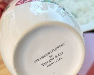 Tiffany Strasbourg Flowers Vase. Photo 2 of 2.