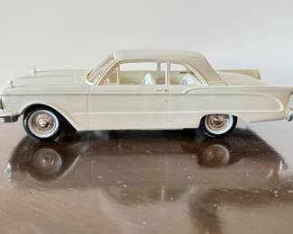 Ford Thunderbird Hardtop Model Car.