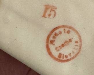 Vintage Bid on Red Well Wall Pocket - Czechoslovakia. Photo 2 of 2.