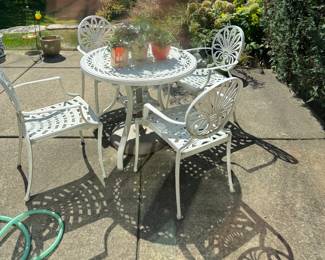 White Wrought Iron Outdoor Dining Set.
