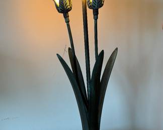 Metal "Tiffany" Style Table Lamp. Photo 1 of 2.