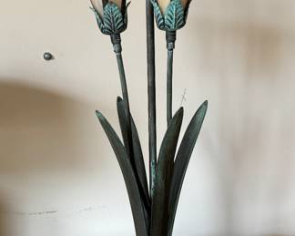 Metal "Tiffany" Style Table Lamp. Photo 2 of 2.