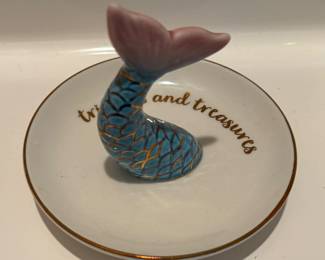 Jewelry / Trinket Dishes. Photo 1 of 3.