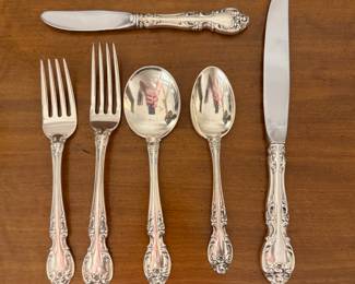 Gorham Sterling Silver - Melrose Pattern (284 Pieces). Photo 1 of 2.