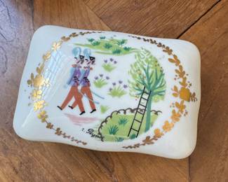 Porcelain Lidded Box. Photo 1 of 2.