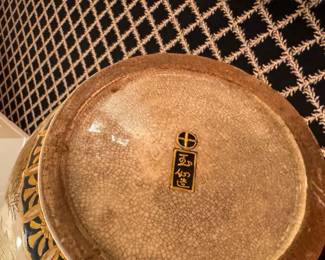 Japanese Satsuma Pottery Vase. Photo 4 of 4.