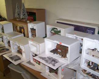 EVEN MORE CHRISTMAS HOUSES