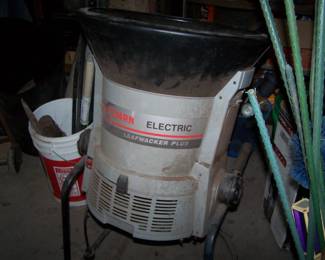 CFRAFTSMAN LEAF SHREDDER