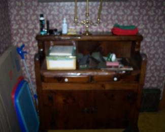 RUSTIC DRY-SINK/SERVER