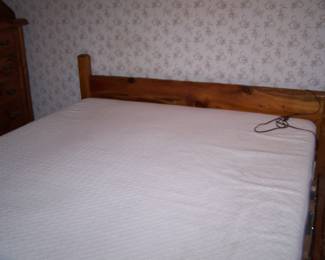 KING-SIZE BED