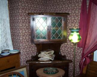 RUSTIC CORNER CABINET WITH TAINED GLASS & ANOTHER LAMP