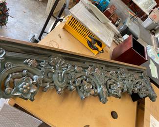 Wooden decorative mantel 