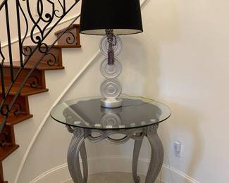 Hall table with decorative lamp 
