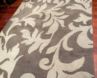 Gray and white wool rug 5x7