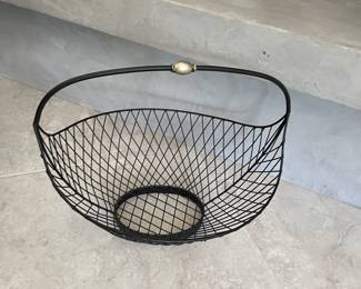 Wire basket 