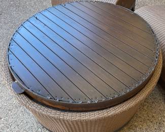 Table can be used for storage 