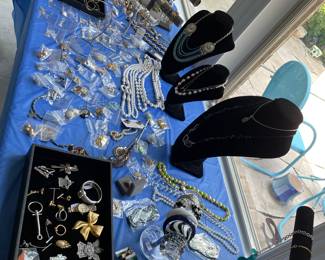 Misc costume jewelry 