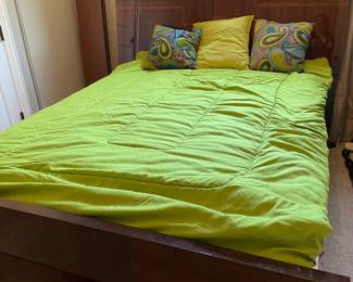 Queen frame with mattress and box spring 
