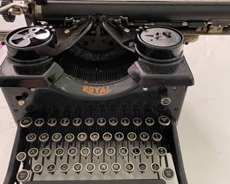 Antique Royal typewriter 