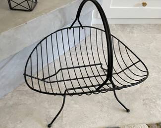 Wire basket 