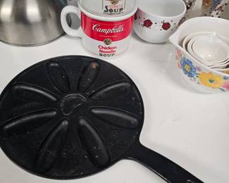 Cast Iron Pepper Popper Pan