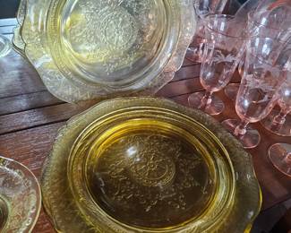 Federal Depression glass Golden Glo Amber Patrican Spoke Plates