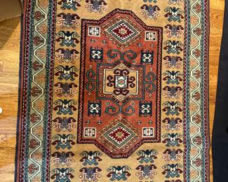 Hand woven rug 